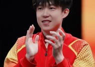 米乐M6-联盟比赛中新秀球员崭露头角，青春风暴来袭