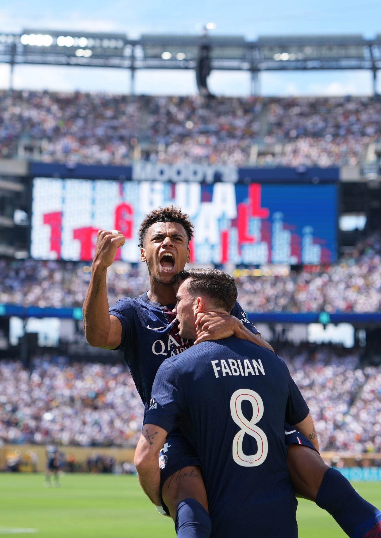 包含巴黎圣日耳曼领跑法甲：迎战蒙彼利埃的词条